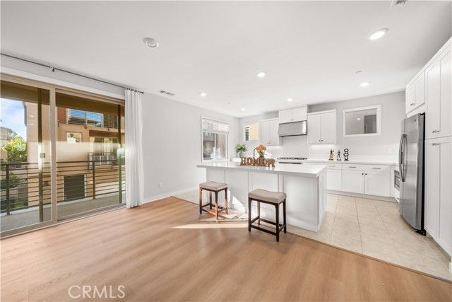 602 Catalonia, Lake Forest (el Toro), CA 92630