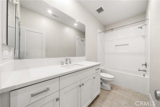 602 Catalonia, Lake Forest (el Toro), CA 92630