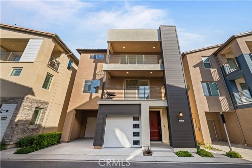 602 Catalonia, Lake Forest (el Toro), CA 92630