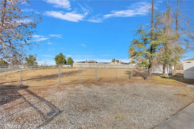 14866 Nokomis Road, Apple Valley, CA 92307