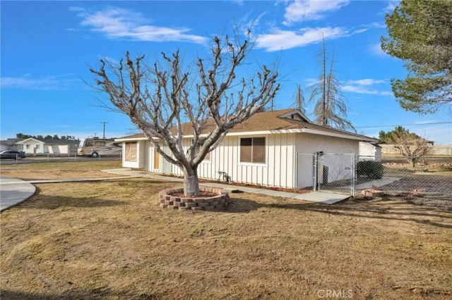 14866 Nokomis Road, Apple Valley, CA 92307