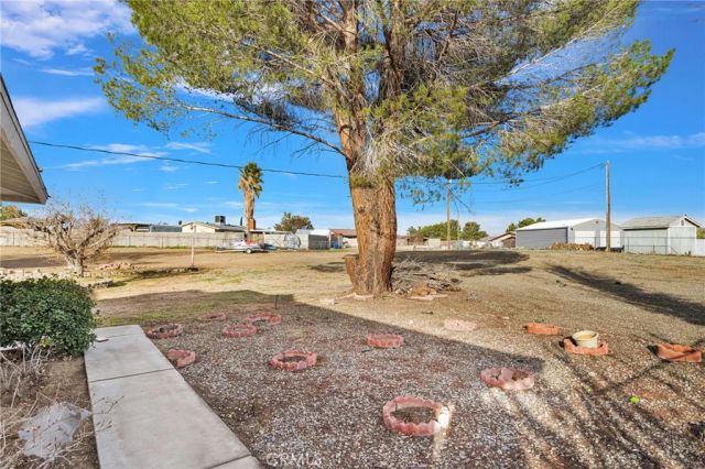 14866 Nokomis Road, Apple Valley, CA 92307