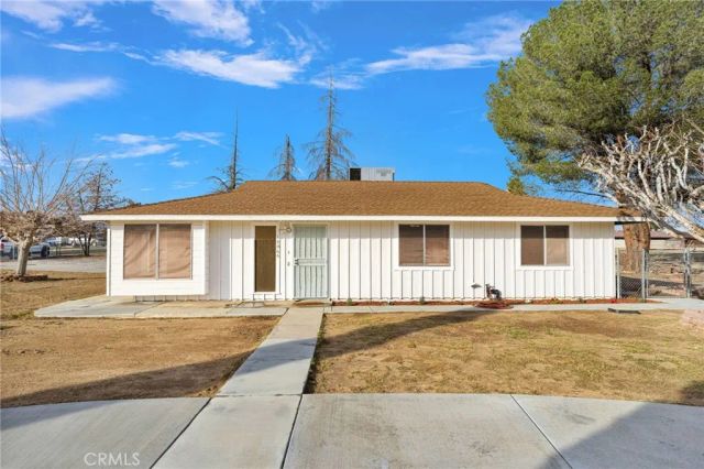 14866 Nokomis Road, Apple Valley, CA 92307