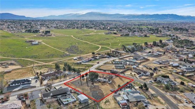 14866 Nokomis Road, Apple Valley, CA 92307