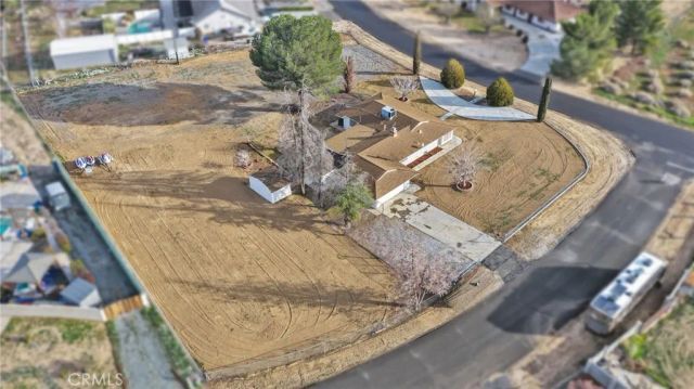 14866 Nokomis Road, Apple Valley, CA 92307