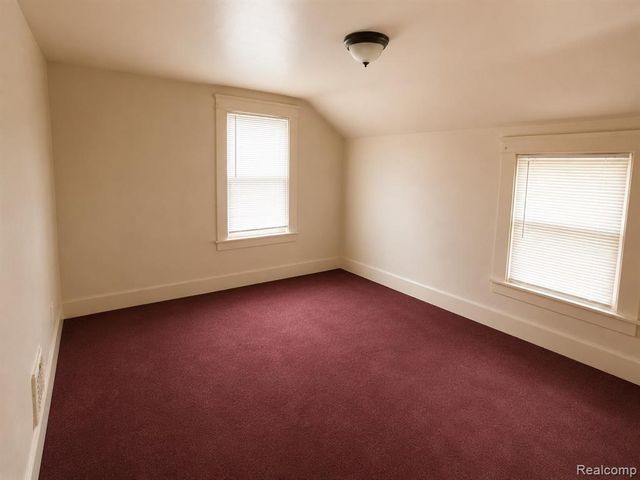 12780 Strathmoor Street, Detroit, MI 48227