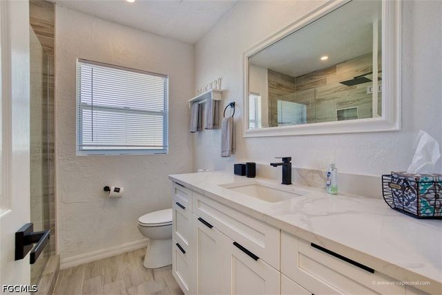 5135 Rutland CT, Cape Coral, FL 33904