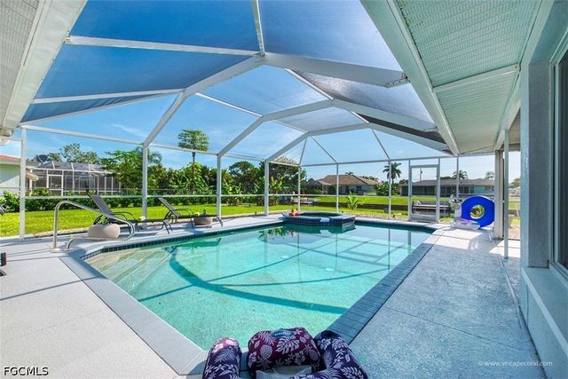 5135 Rutland CT, Cape Coral, FL 33904