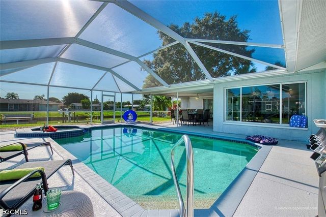 5135 Rutland CT, Cape Coral, FL 33904