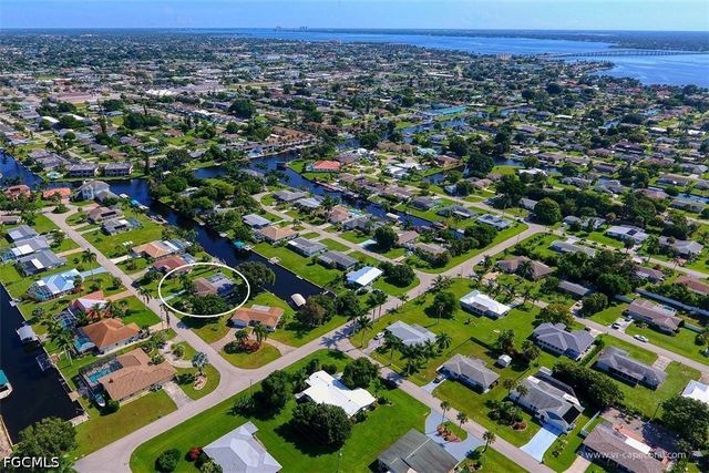 5135 Rutland CT, Cape Coral, FL 33904