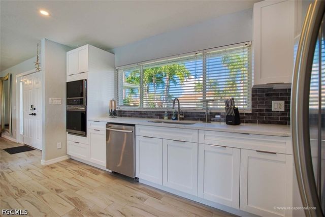 5135 Rutland CT, Cape Coral, FL 33904