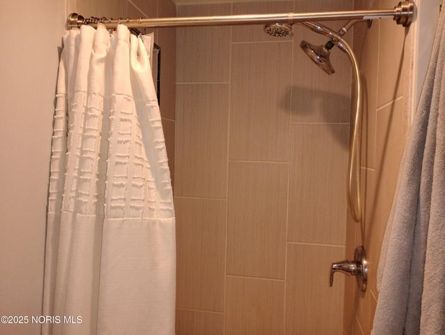 206 Glen Arbor Drive, Bryan, OH 43506