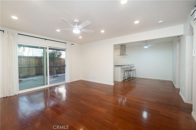 587 S College, Claremont, CA 91711