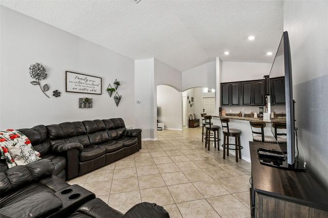 8439 HUNTERS FORK LOOP, Ruskin, FL 33573