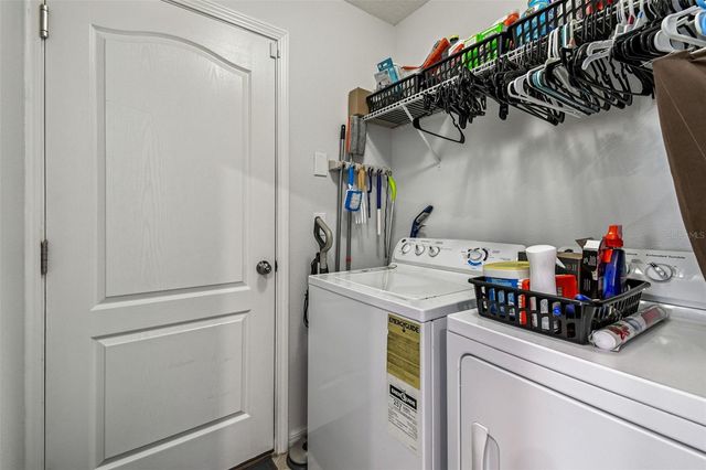 8439 HUNTERS FORK LOOP, Ruskin, FL 33573