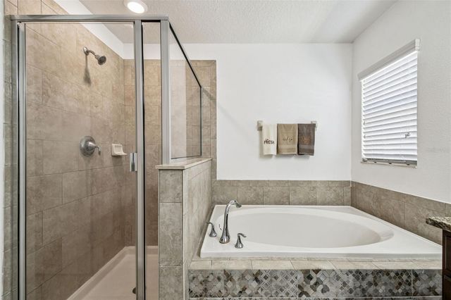 8439 HUNTERS FORK LOOP, Ruskin, FL 33573