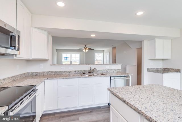 97 MOSES DR, Martinsburg, WV 25405