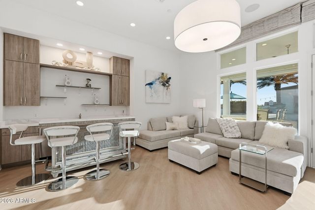 10651 E CACTUS Road, Scottsdale, AZ 85259