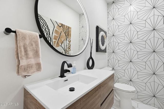 10651 E CACTUS Road, Scottsdale, AZ 85259