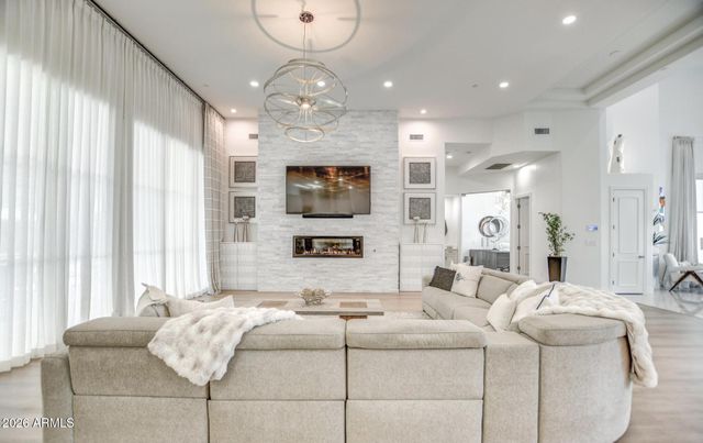 10651 E CACTUS Road, Scottsdale, AZ 85259