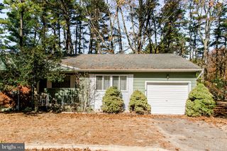 3 New Hampshire Ln # A, Whiting, NJ 08759