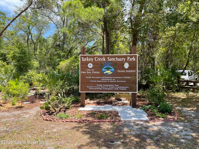 2073 Clover Street NE, Palm Bay, FL 32905