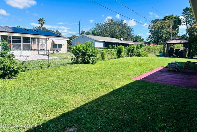2073 Clover Street NE, Palm Bay, FL 32905