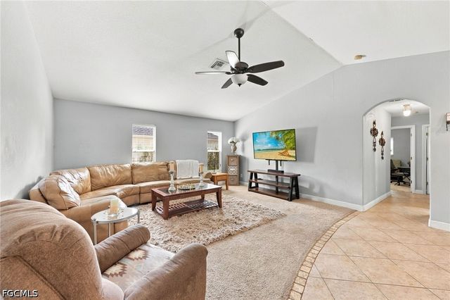4206 NW 20th TER, Cape Coral, FL 33993