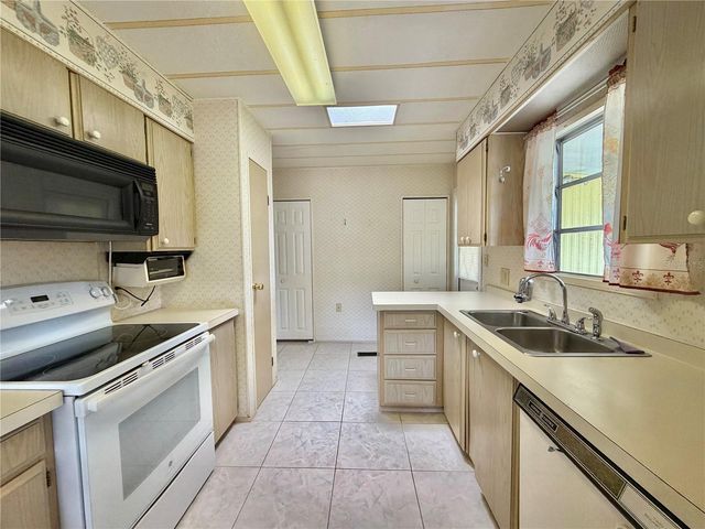 106 JASMINE TRAIL, Leesburg, FL 34748