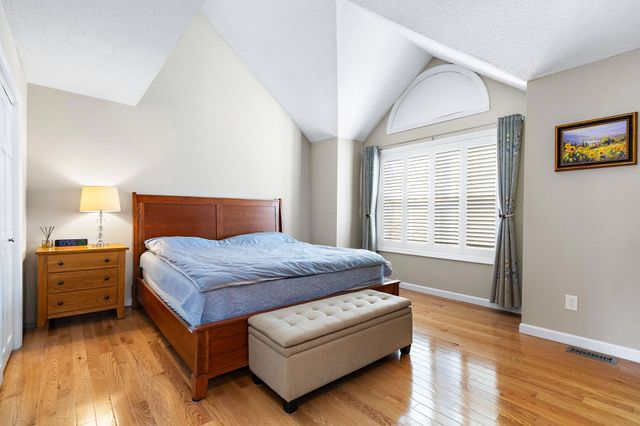 10 Eugene St 10, Lowell, MA 01852