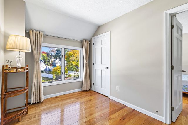 10 Eugene St 10, Lowell, MA 01852