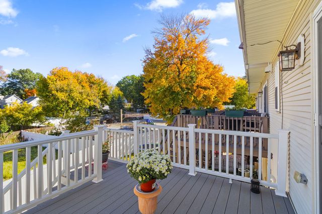 10 Eugene St 10, Lowell, MA 01852