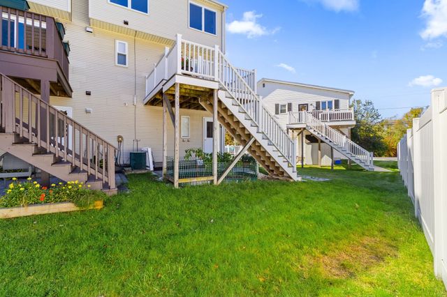 10 Eugene St 10, Lowell, MA 01852