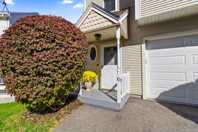 10 Eugene St 10, Lowell, MA 01852