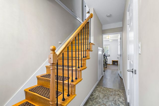 10 Eugene St 10, Lowell, MA 01852