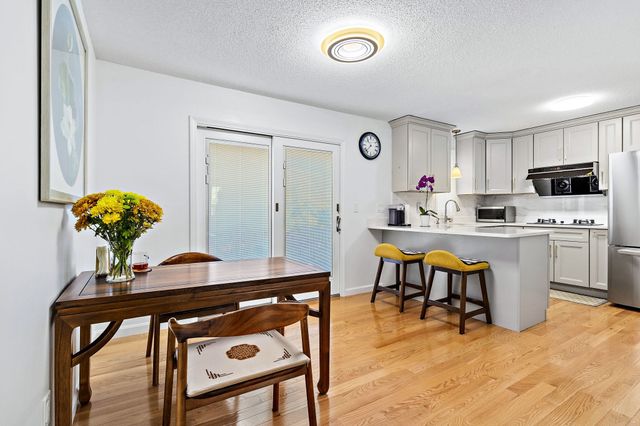 10 Eugene St 10, Lowell, MA 01852