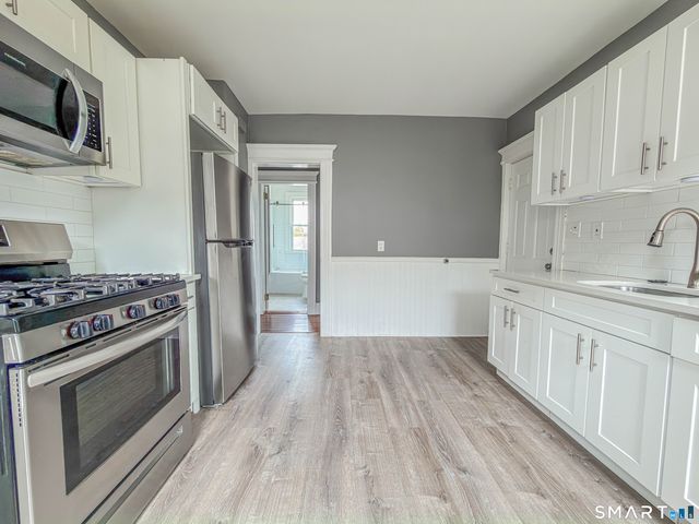 15 Elmwood Avenue 3, Bridgeport, CT 06605