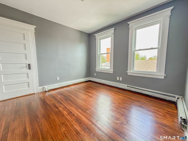 15 Elmwood Avenue 3, Bridgeport, CT 06605
