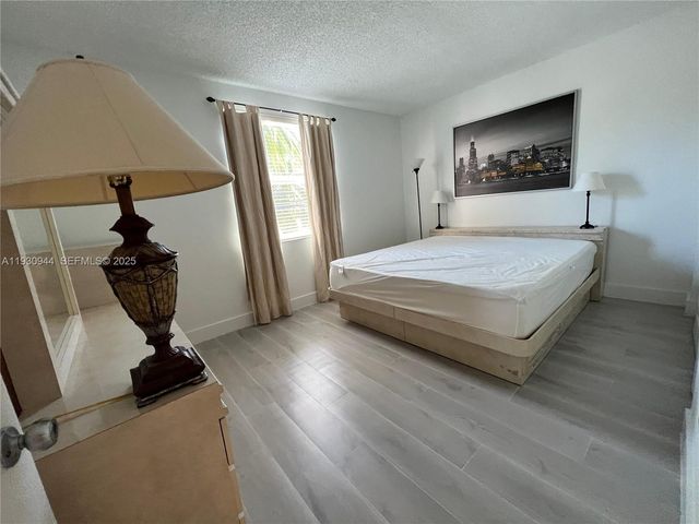 17100 N Bay Rd 1415, Sunny Isles Beach, FL 33160