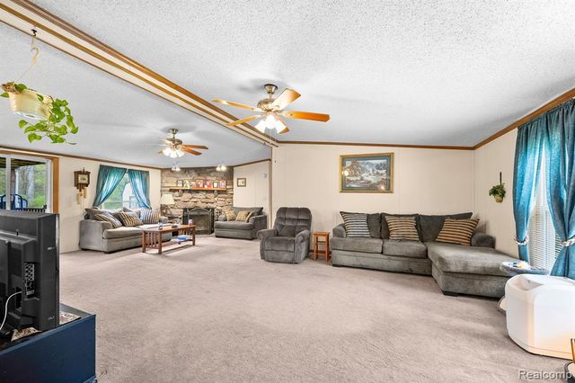 19074 Sumpter Road, Belleville, MI 48111