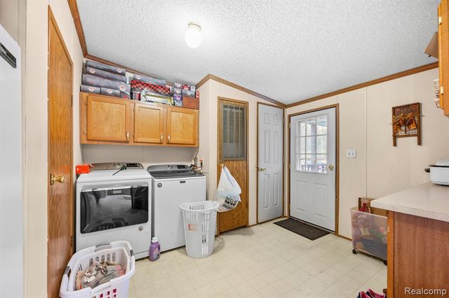 19074 Sumpter Road, Belleville, MI 48111