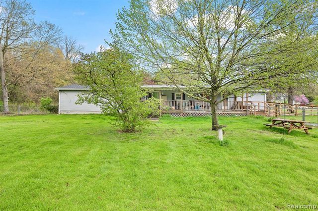 19074 Sumpter Road, Belleville, MI 48111