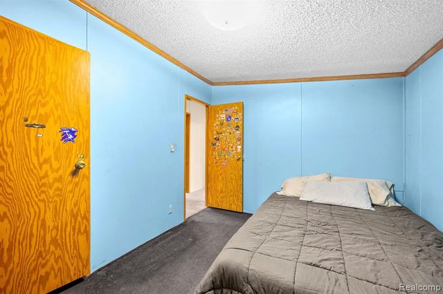 19074 Sumpter Road, Belleville, MI 48111