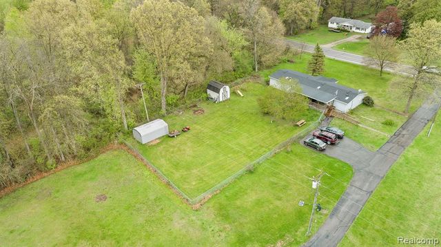 19074 Sumpter Road, Belleville, MI 48111