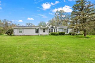 19074 Sumpter Road, Belleville, MI 48111