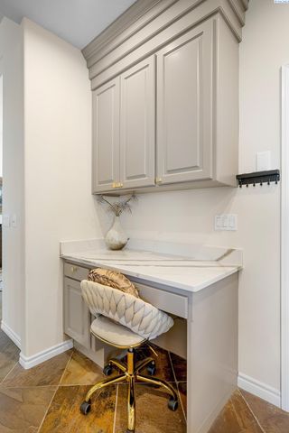 4002 W 43rd Avenue, Kennewick, WA 99337