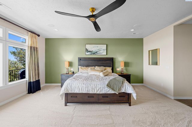 4002 W 43rd Avenue, Kennewick, WA 99337