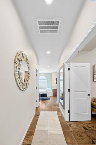 4002 W 43rd Avenue, Kennewick, WA 99337