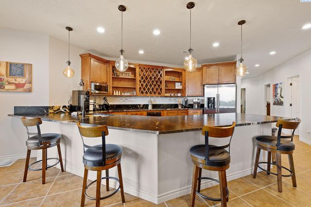 4002 W 43rd Avenue, Kennewick, WA 99337