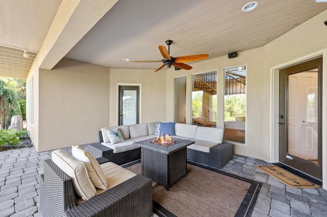 4002 W 43rd Avenue, Kennewick, WA 99337